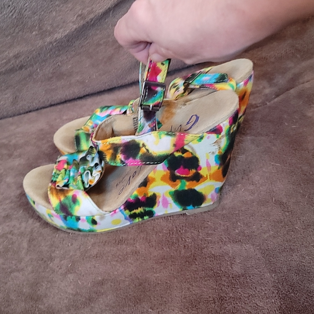 Wedge sandals